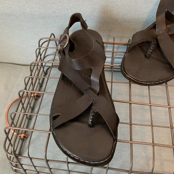 Gently Worn KEEN Alman Ankle Sandals - Picture 3 of 9